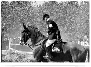 승마경기에 참가한 조선대학 학생 THUMBNAIL